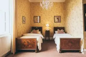 Room 5 (The Avenue Room) - Photographed by Si Medlicott